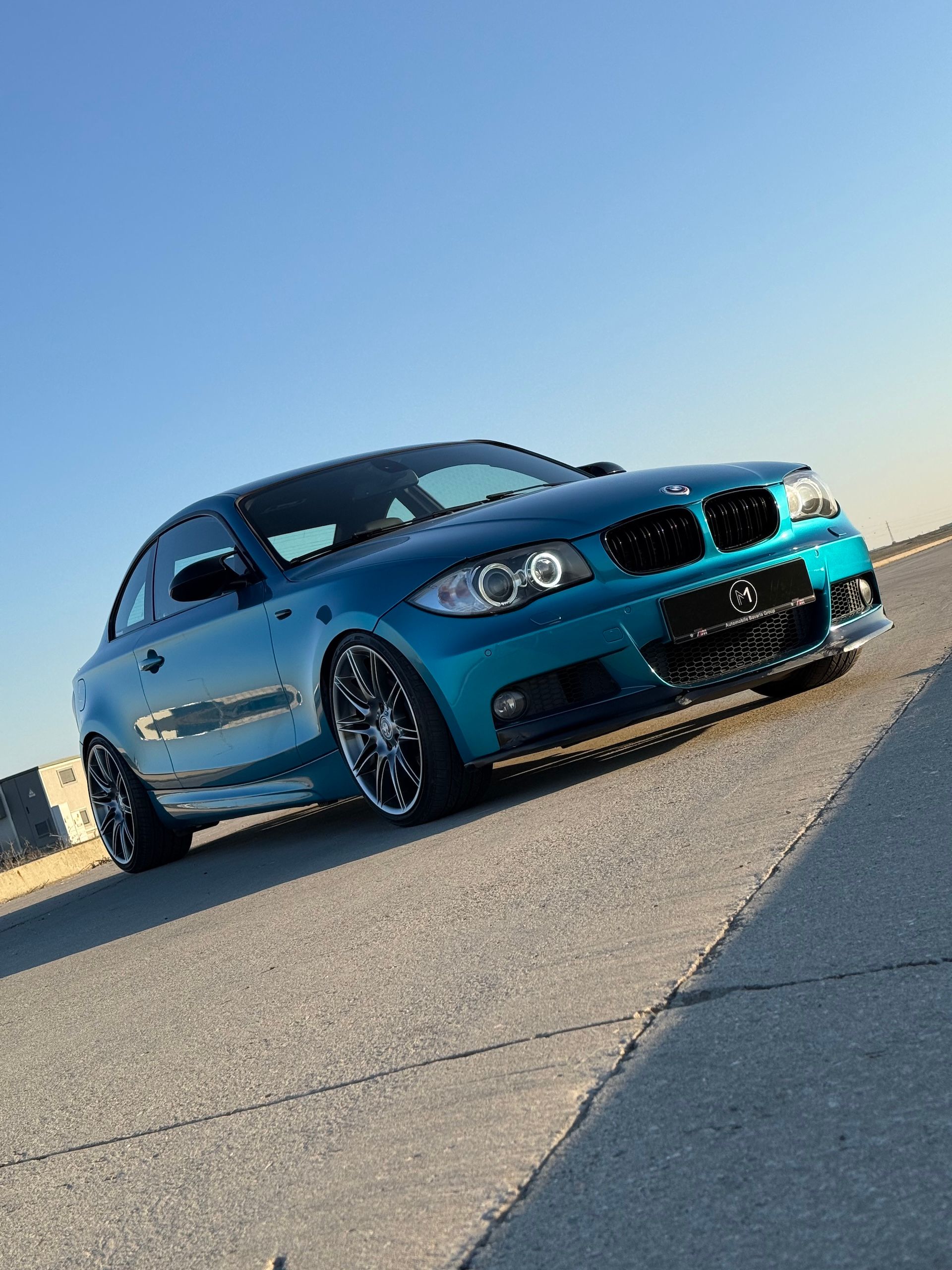 BMW Seria 1 Coupé Atlantis, M Pack, vedere față, trei sferturi
