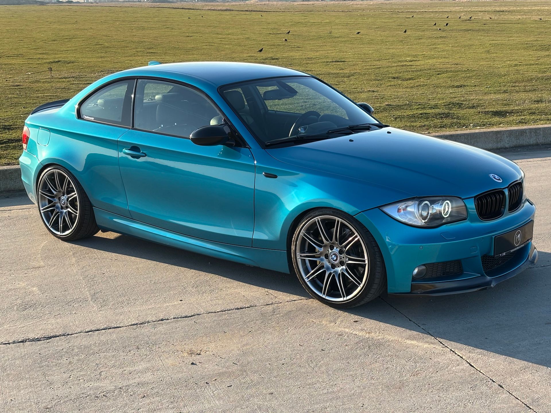 BMW Seria 1 Coupé Atlantis, M Pack vedere față trei sferturi, jante M, prelungire Clubsport