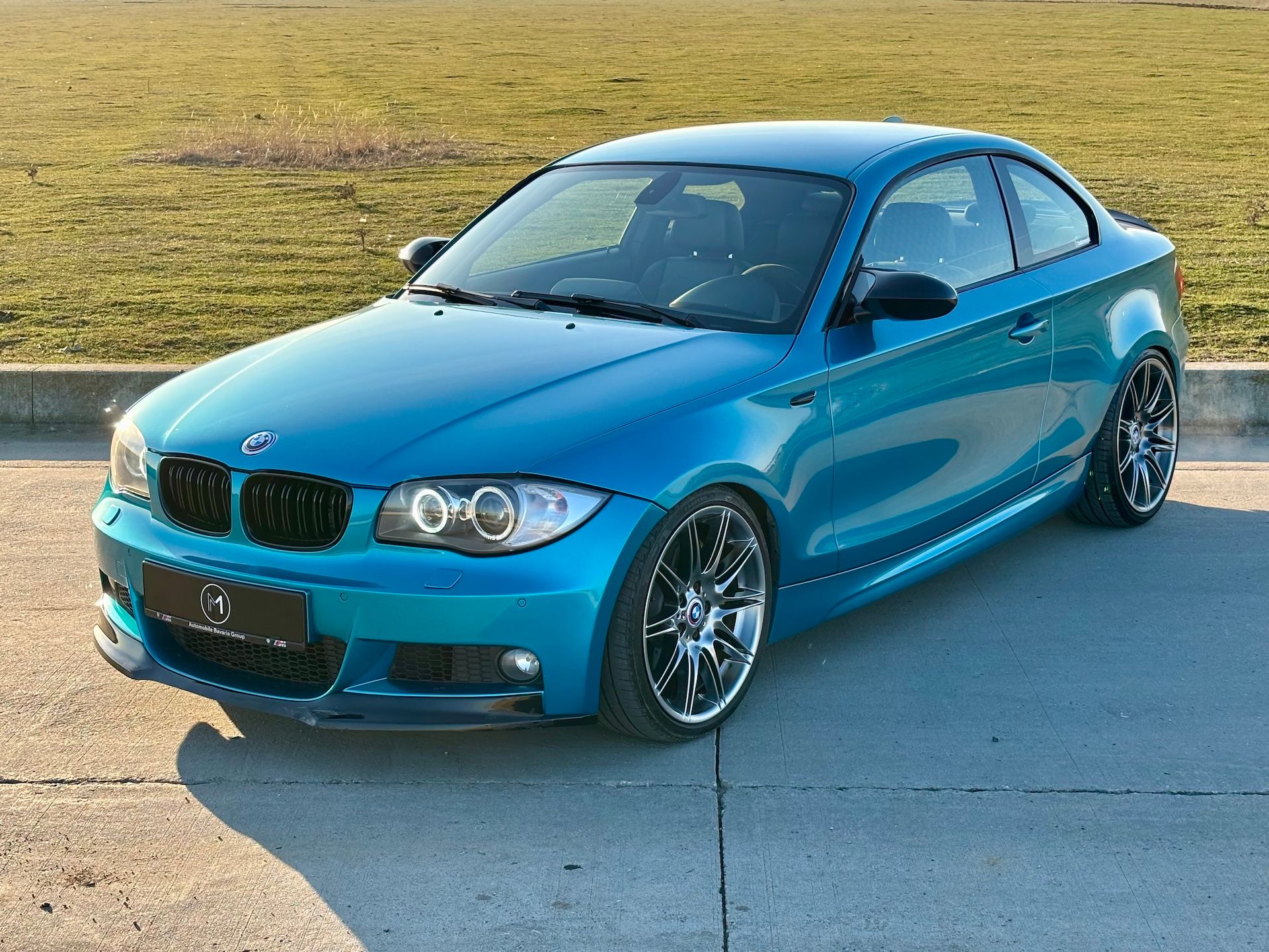 BMW Seria 1 Coupé Atlantis, M Pack vedere față trei sferturi, jante M, prelungire Clubsport